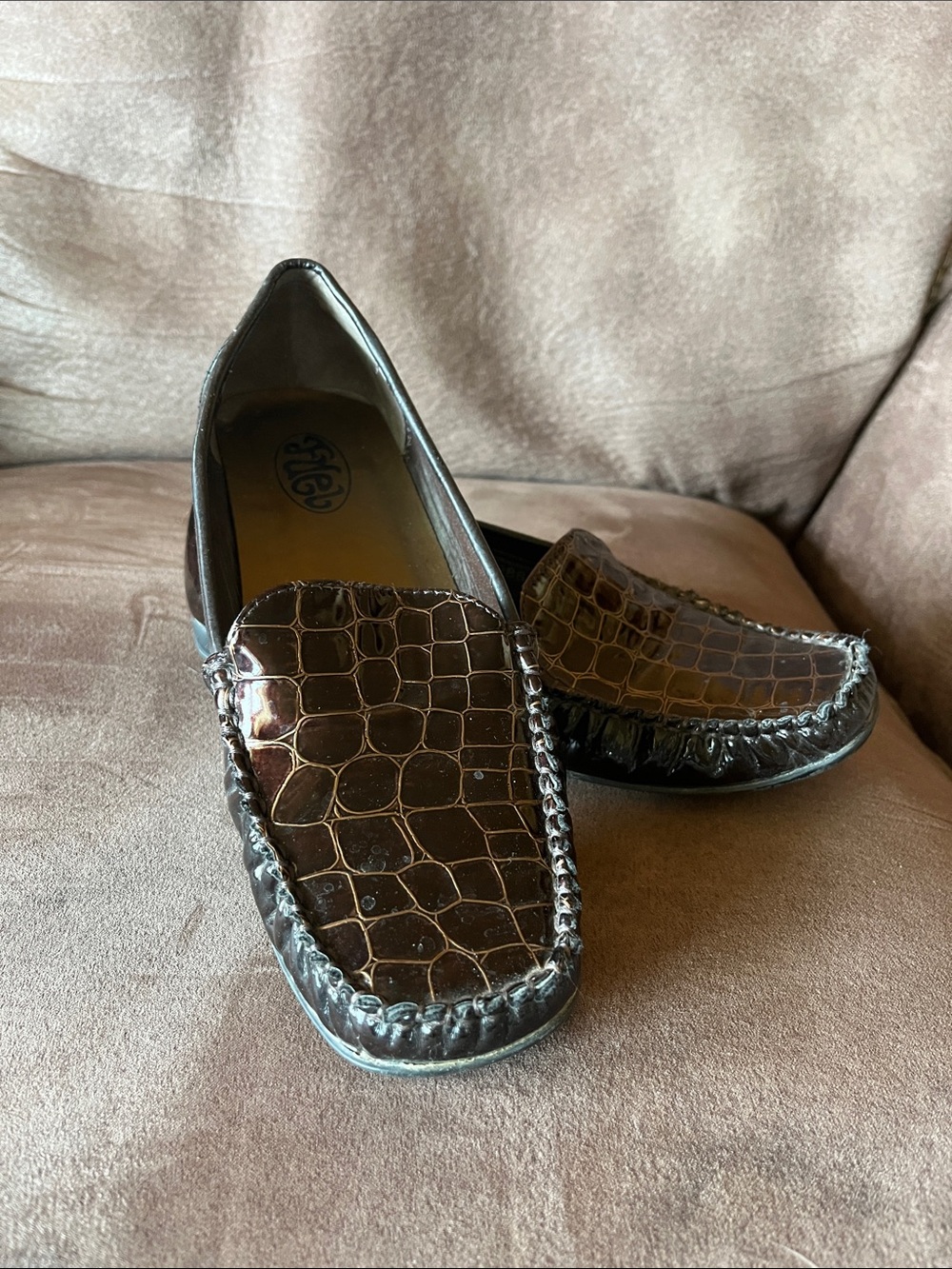 Gently Textured Women’s Brown Croc-Embossed Loafers